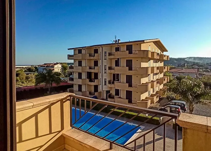 アパート Il Bergamotto - Luxury With Pool, 5 Min From The Beach!